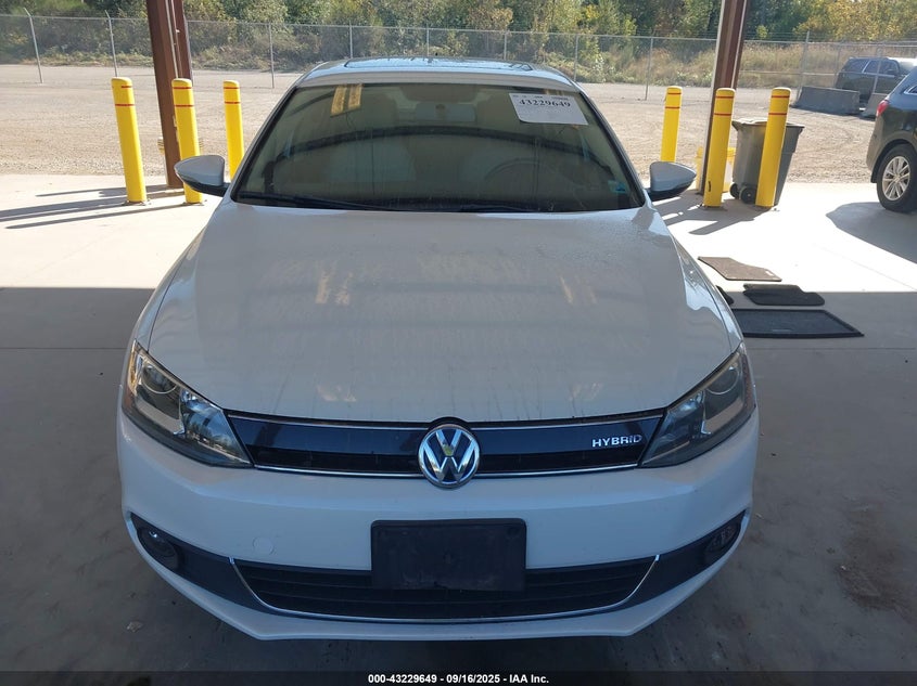2013 VOLKSWAGEN JETTA HYBRID SEL PREMIUM - 3VW637AJ6DM221801