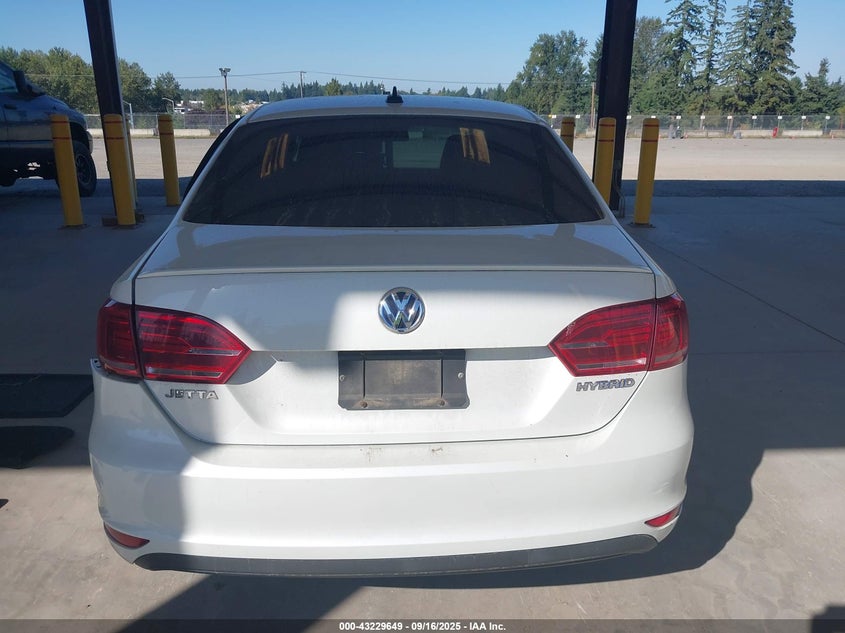 2013 VOLKSWAGEN JETTA HYBRID SEL PREMIUM - 3VW637AJ6DM221801