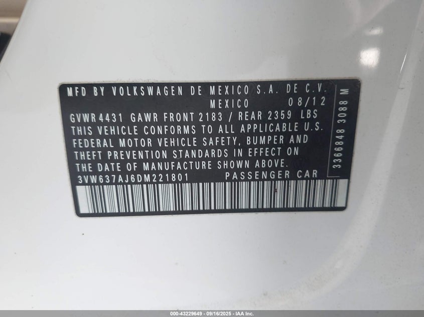 2013 VOLKSWAGEN JETTA HYBRID SEL PREMIUM - 3VW637AJ6DM221801