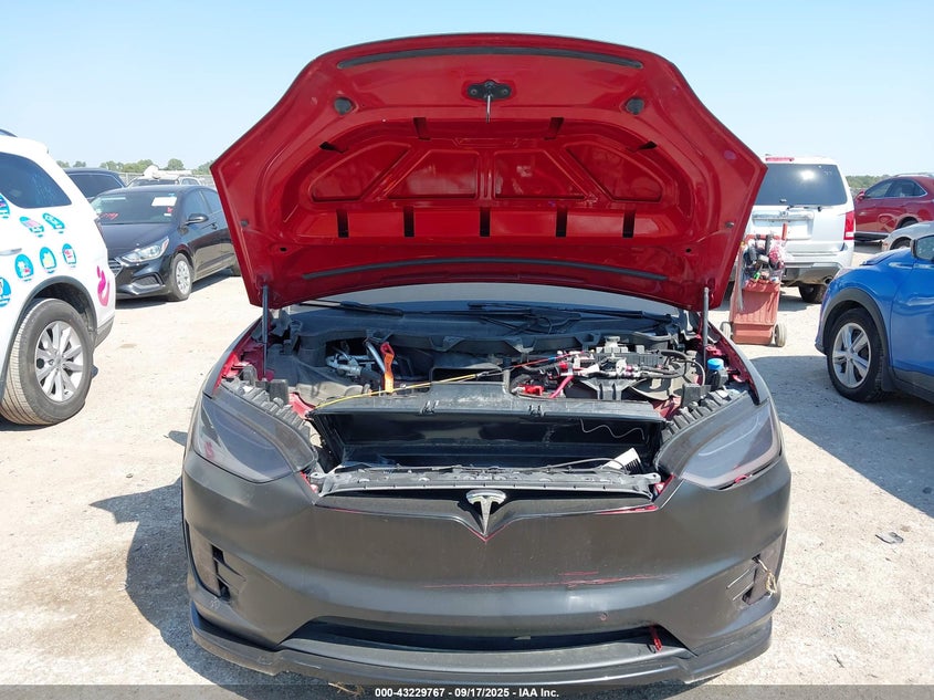 2017 Tesla Model X 100D/75D/90D VIN: 5YJXCAE20HF039268 Lot: 43229767