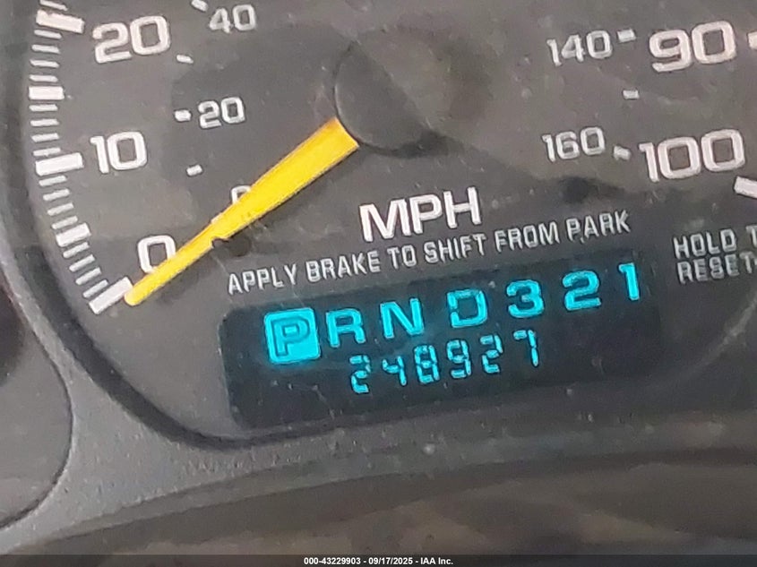 2001 Chevrolet Suburban 1500 Lt VIN: 3GNFK16T71G223006 Lot: 43229903