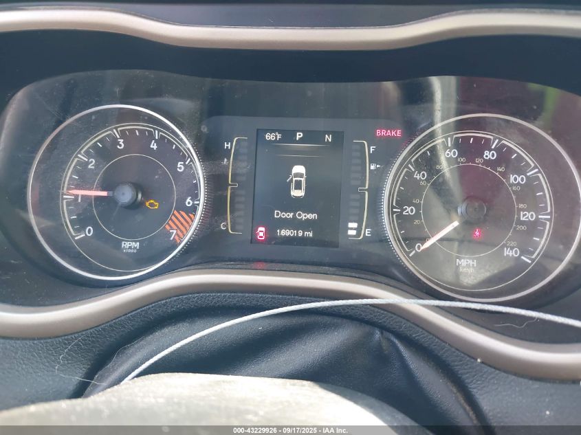 2014 Jeep Cherokee Sport VIN: 1C4PJMAB5EW192698 Lot: 43229926