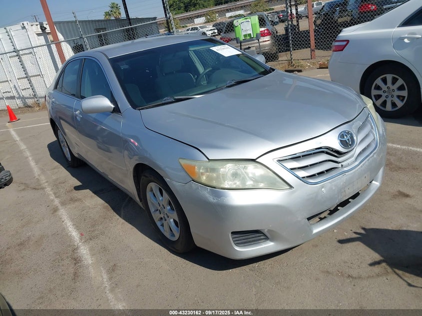TOYOTA CAMRY LE