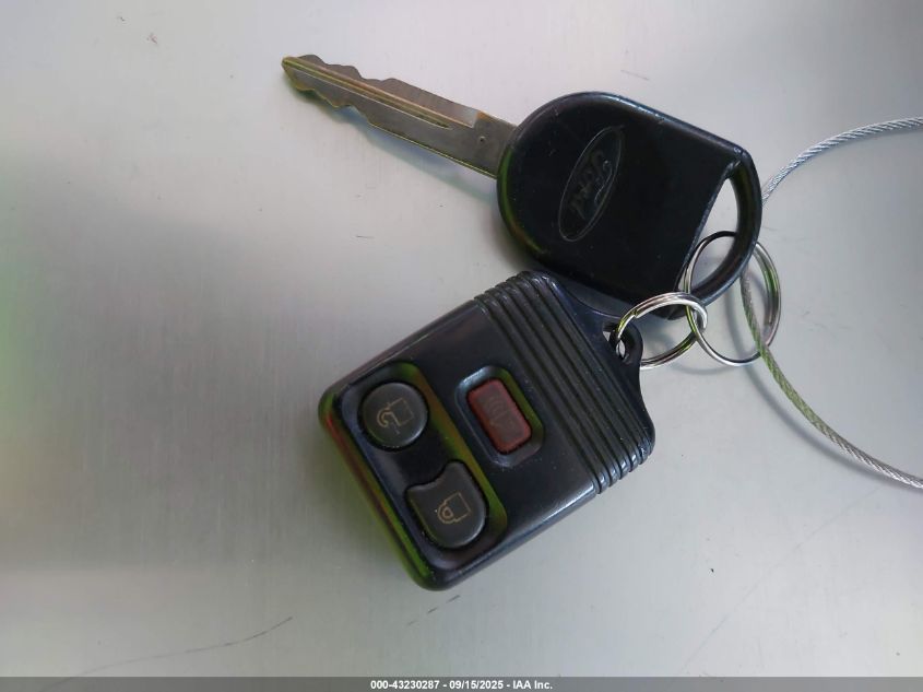 2007 Ford Focus Se/Ses VIN: 1FAFP36N97W214900 Lot: 43230287