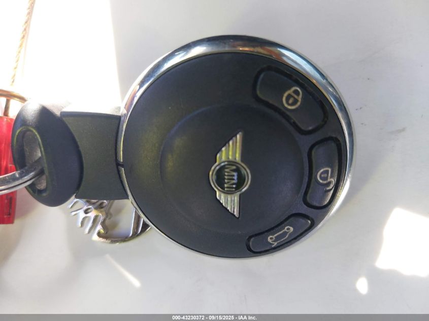 2008 Mini Cooper S VIN: WMWMF73568TV39245 Lot: 43230372