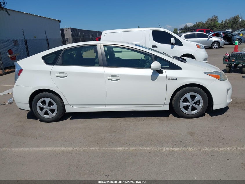 2014 TOYOTA PRIUS TWO JTDKN3DU7E0375495