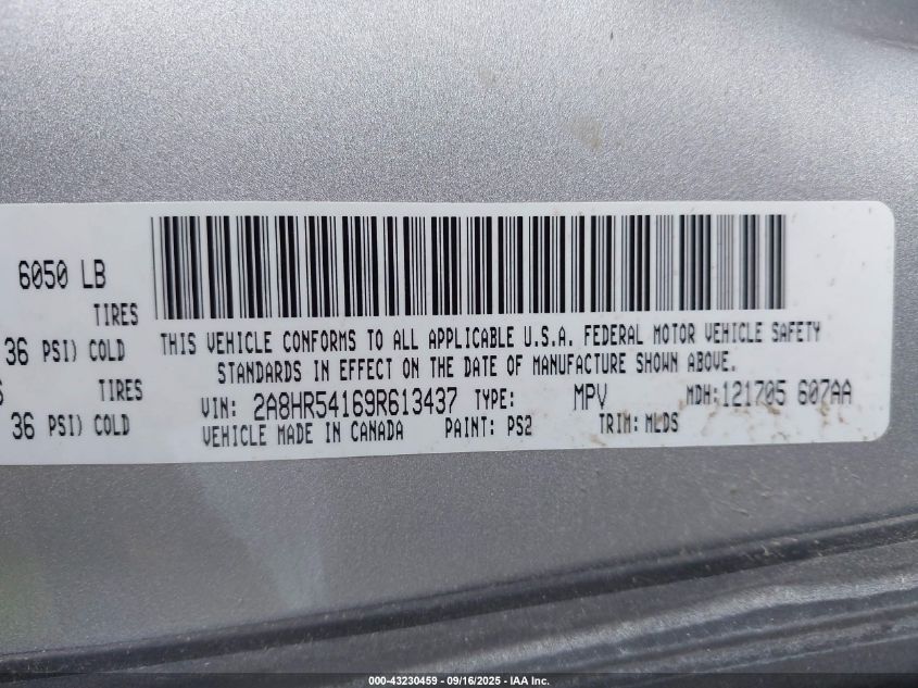 2009 Chrysler Town & Country Touring VIN: 2A8HR54169R613437 Lot: 43230459