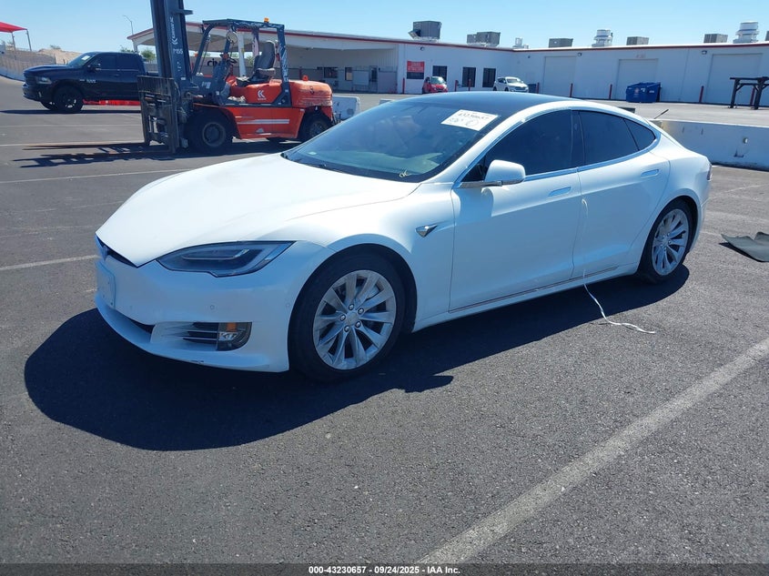 2020 Tesla Model S Long Range Dual Motor All-Wheel Drive/Long Range Plus Dual Motor All-Wheel Drive white hatchback electric 5YJSA1E29LF363750 photo #3