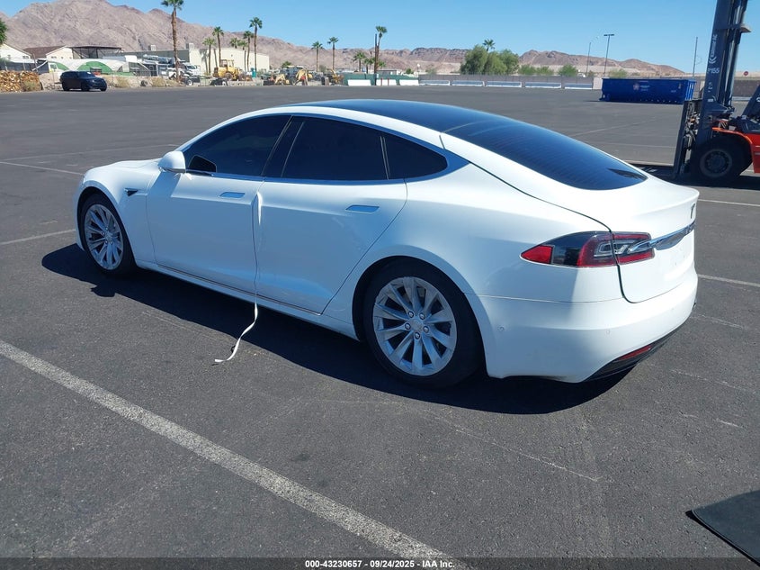 2020 Tesla Model S Long Range Dual Motor All-Wheel Drive/Long Range Plus Dual Motor All-Wheel Drive white hatchback electric 5YJSA1E29LF363750 photo #4