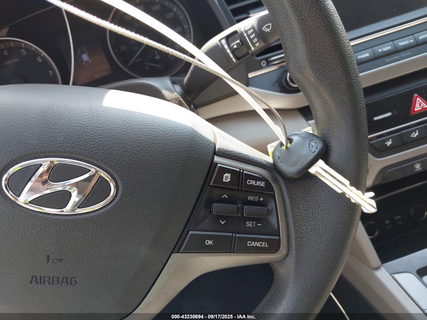 5NPD84LF6JH318985 2018 HYUNDAI ELANTRA photo no. 11