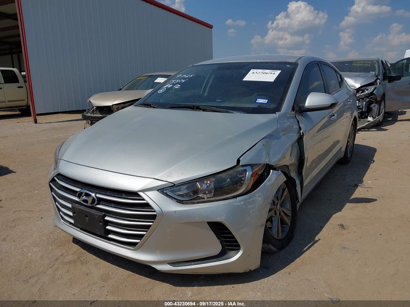 5NPD84LF6JH318985 2018 HYUNDAI ELANTRA photo no. 2
