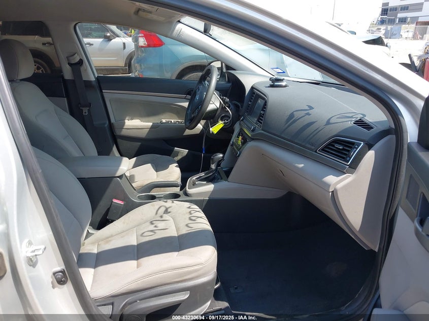 5NPD84LF6JH318985 2018 HYUNDAI ELANTRA photo no. 5