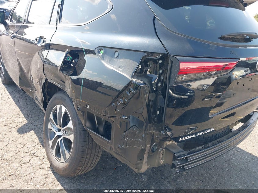 2023 TOYOTA HIGHLANDER 2.4L I-4 DI, DOHC, V(VIN: 5TDKDRBH4PS035720