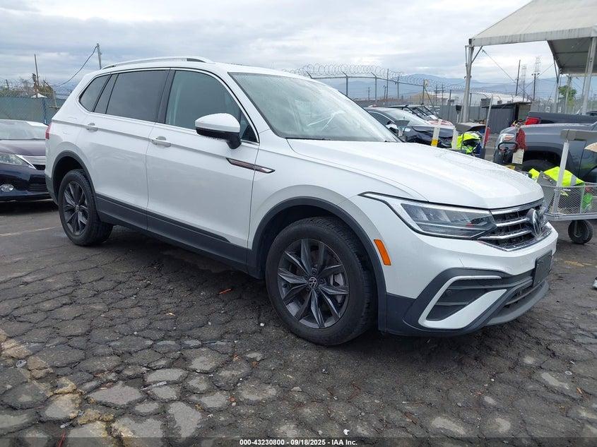 VOLKSWAGEN TIGUAN 2.0T SE