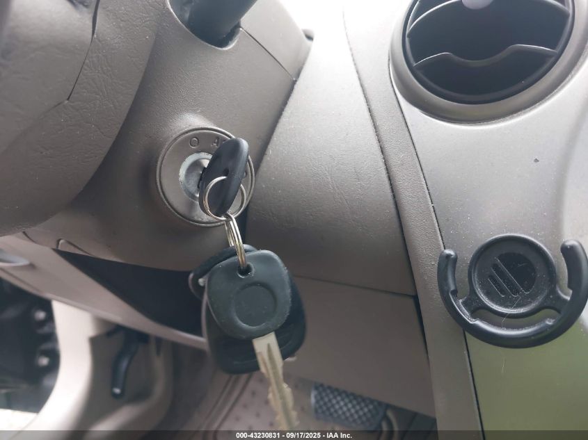 2004 Saturn Ion 2 VIN: 1G8AJ52F64Z152005 Lot: 43230831