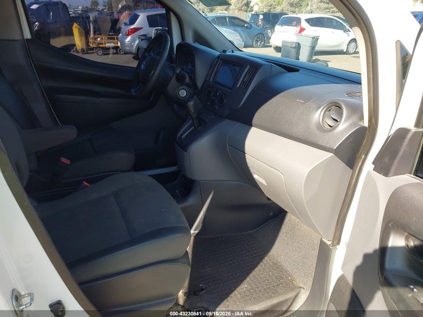3N6CM0KN7FK703538 2015 NISSAN NV200 photo no. 5