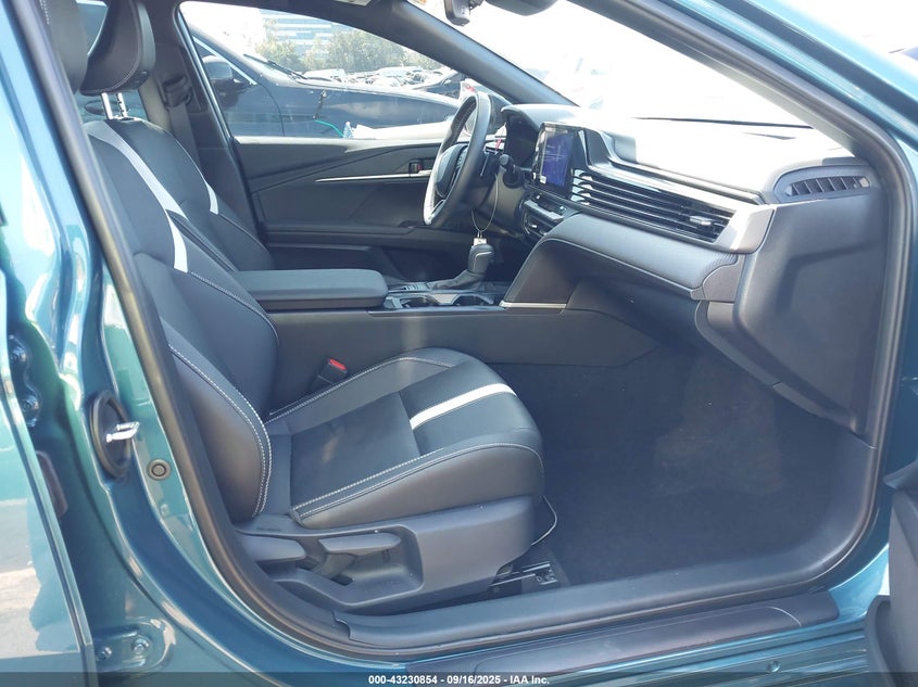 2025 TOYOTA CAMRY SE 4T1DAACK1SU596972