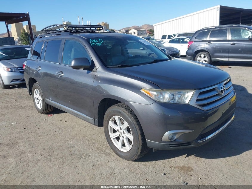 TOYOTA HIGHLANDER SE V6
