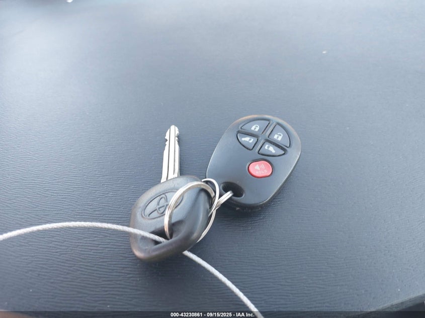 2011 Toyota Sienna Le V6 VIN: 5TDKK3DC5BS004957 Lot: 43230861