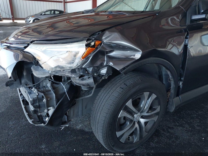 2016 TOYOTA RAV4 LE - JTMZFREV9GJ092907