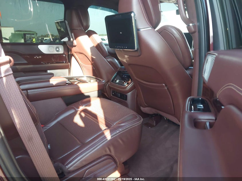 2018 LINCOLN NAVIGATOR BLACK LABEL - 5LMJJ2TTXJEL03433