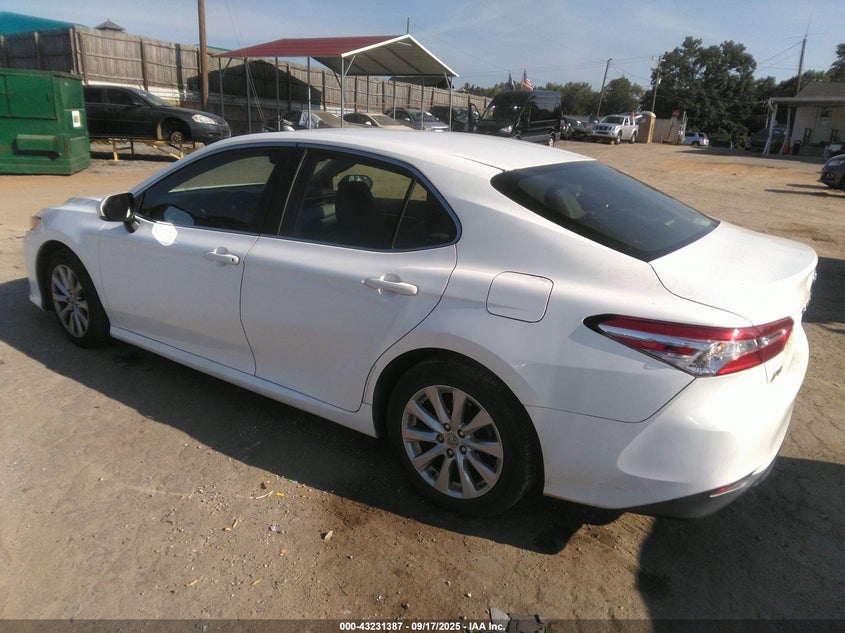 2018 TOYOTA CAMRY LE - JTNB11HK1J3013465