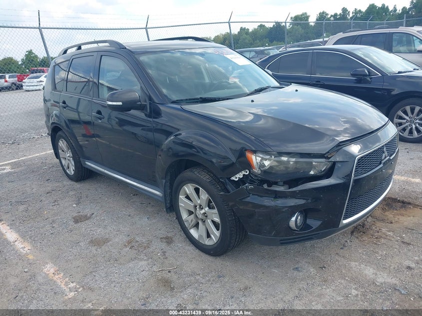 MITSUBISHI OUTLANDER SE
