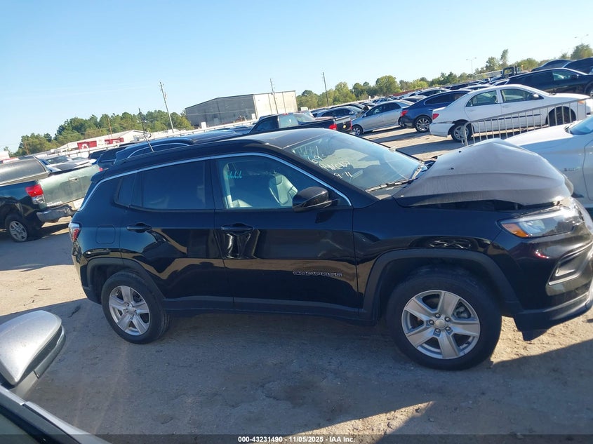 2022 Jeep Compass Latitude 4X4 VIN: 3C4NJDBBXNT231443 Lot: 43231490