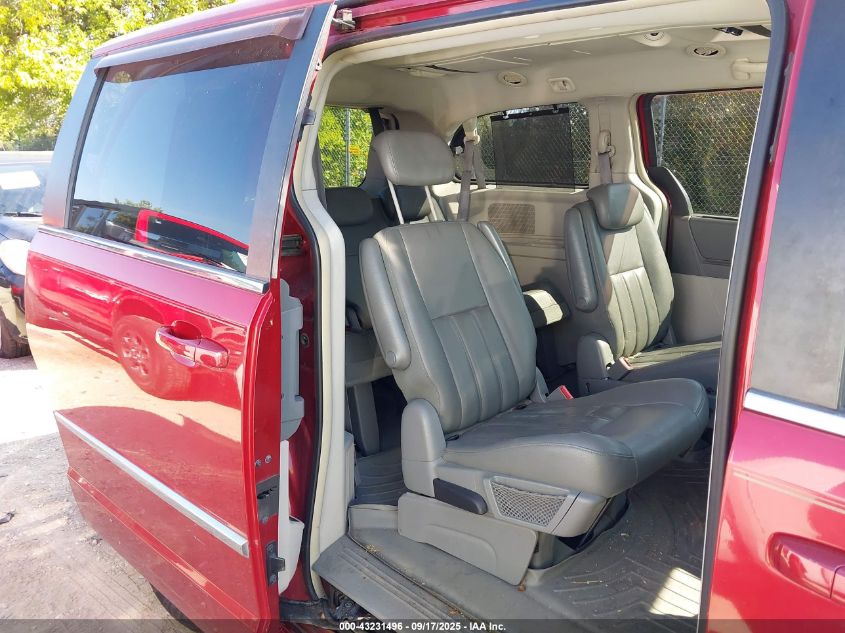 2010 Chrysler Town & Country Touring VIN: 2A4RR5DX4AR136411 Lot: 43231496