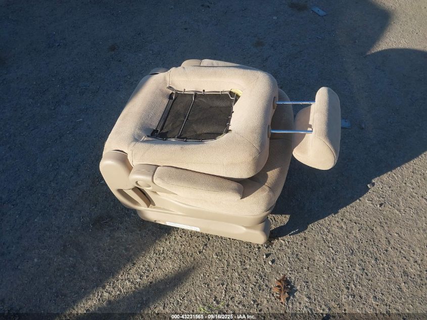 2007 Hyundai Entourage Gls/Limited/Se VIN: KNDMC233776011286 Lot: 43231565