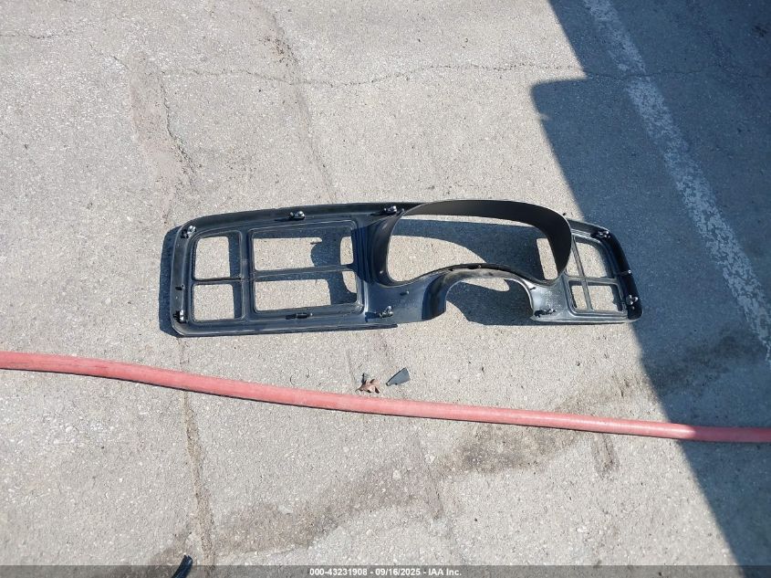 2000 GMC Sierra 1500 Sle VIN: 1GTEK19V7YE139531 Lot: 43231908