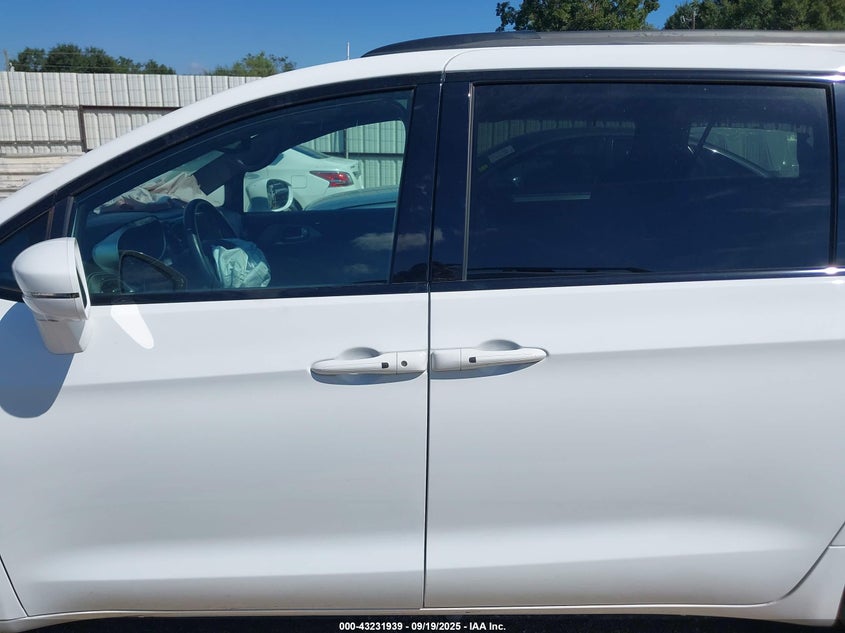 2021 CHRYSLER PACIFICA TOURING L - 2C4RC1BG6MR572202