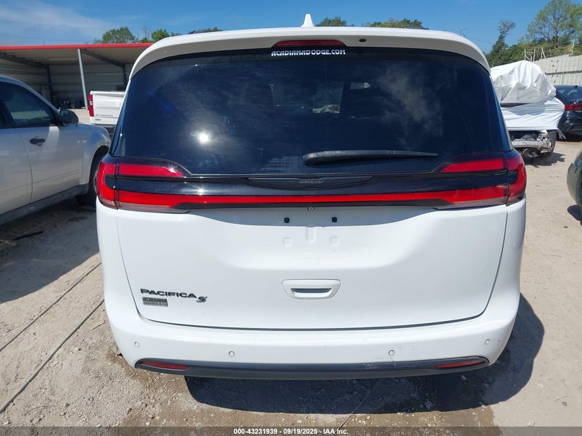 2021 CHRYSLER PACIFICA TOURING L - 2C4RC1BG6MR572202