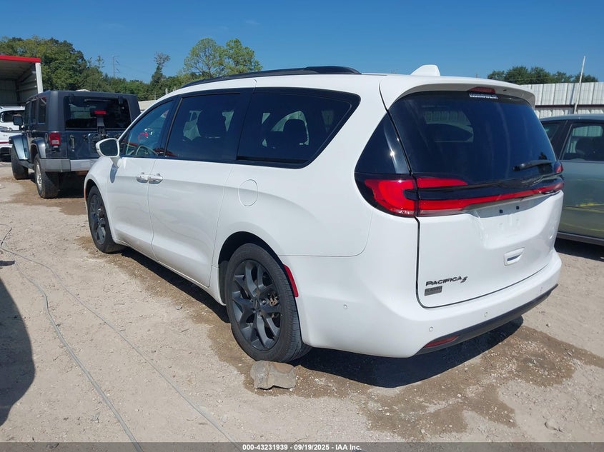 2021 CHRYSLER PACIFICA TOURING L - 2C4RC1BG6MR572202