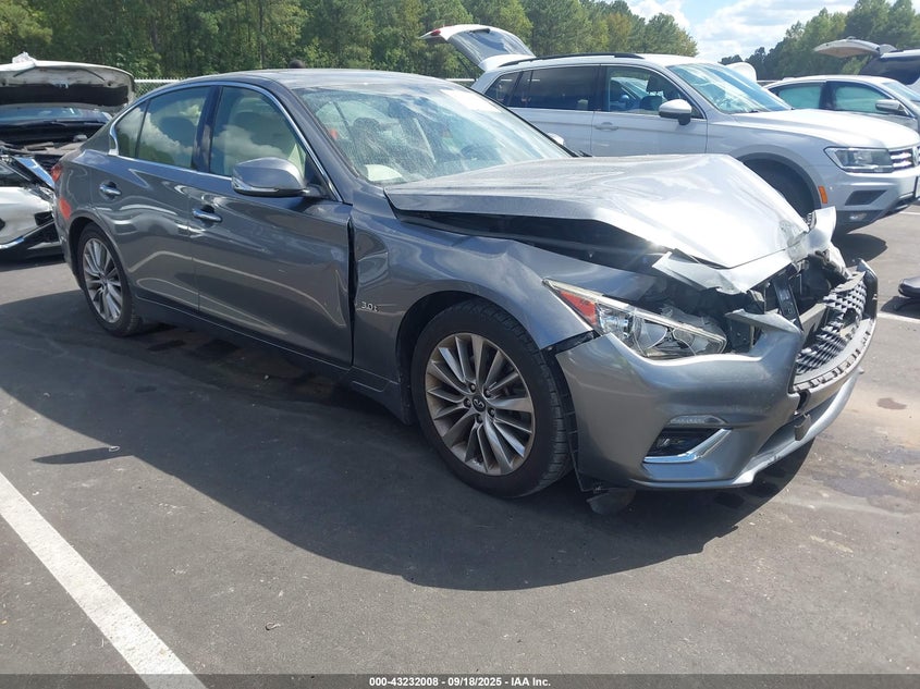 INFINITI Q50 3.0T LUXE