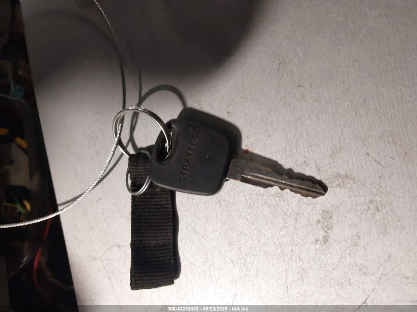 2000 Ford Explorer Xls VIN: 1FMZU72X1YZB29785 Lot: 43232435