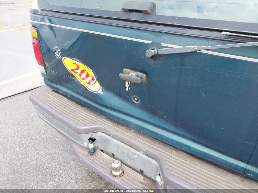 1996 Ford Explorer VIN: 1FMDU35PXTZB95209 Lot: 43232460