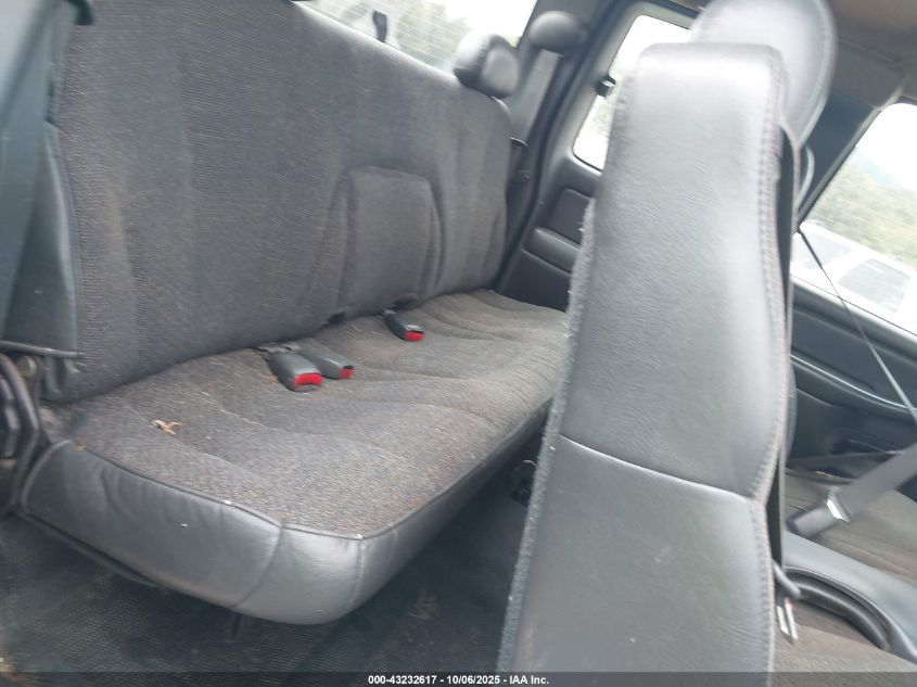 2002 Chevrolet Silverado 1500 VIN: 2GCEK19V821181943 Lot: 43232617