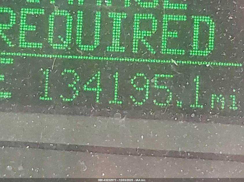 2010 Lincoln Town Car VIN: 2LNBL8CV0AX752723 Lot: 43232973