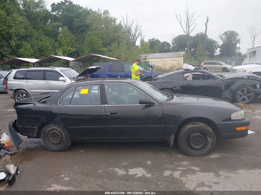 1992 Toyota Camry Le VIN: 4T1SK12E7NU145050 Lot: 43233109