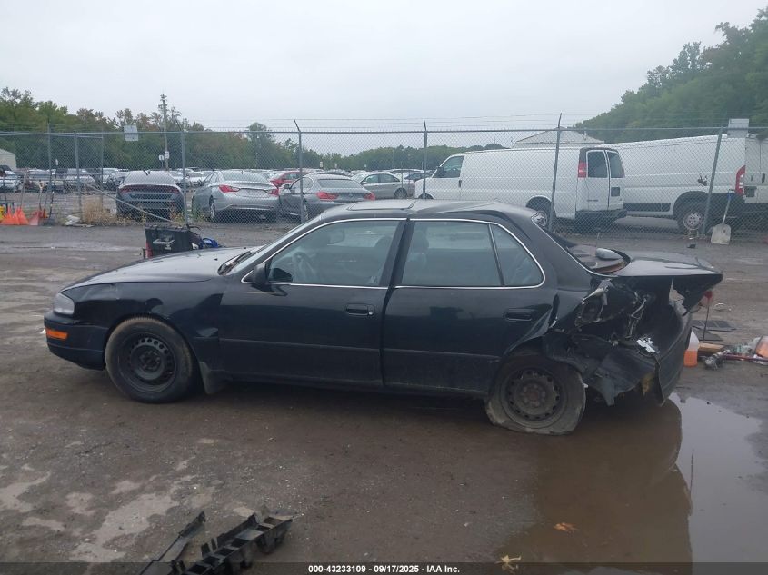 1992 Toyota Camry Le VIN: 4T1SK12E7NU145050 Lot: 43233109