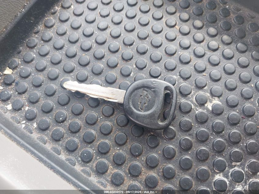 2004 Chevrolet Suburban 1500 Ls VIN: 3GNFK16T94G318641 Lot: 43233170