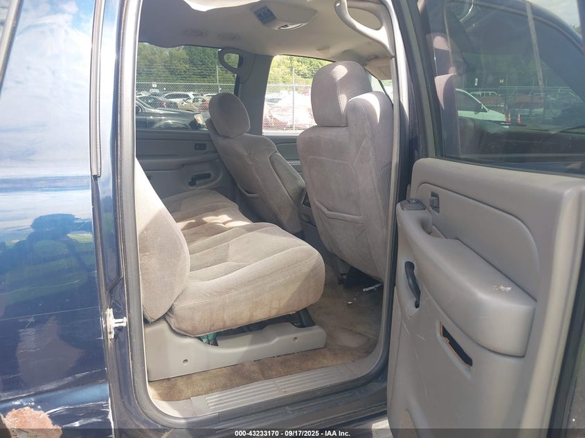 2004 Chevrolet Suburban 1500 Ls VIN: 3GNFK16T94G318641 Lot: 43233170