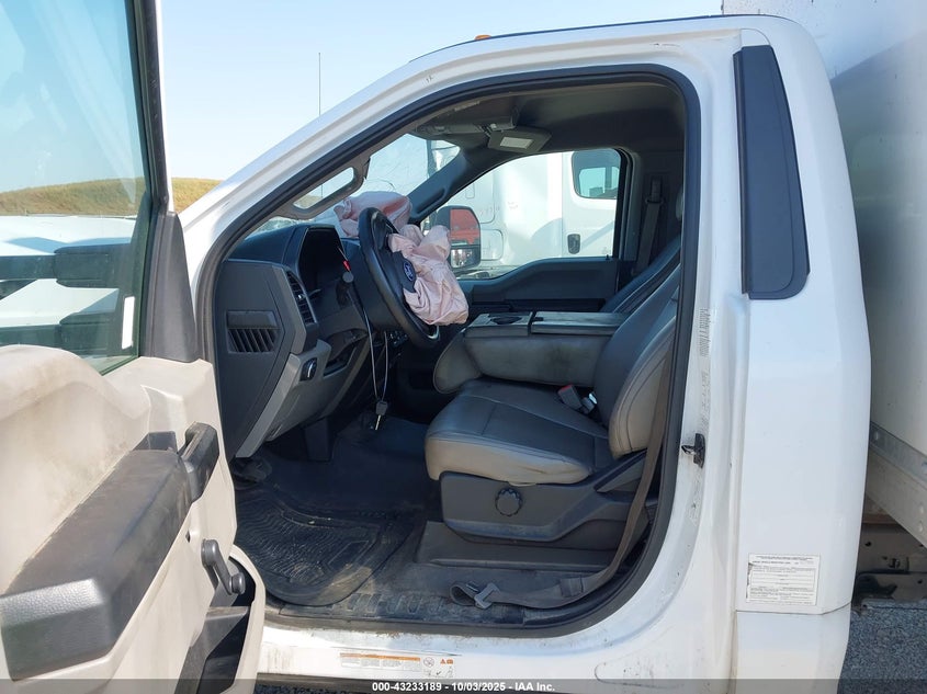 2019 Ford F-450 Chassis Xl VIN: 1FDUF4GY9KDA15476 Lot: 43233189