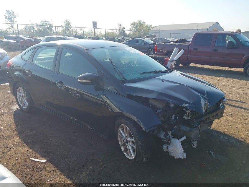 2015 FORD FOCUS SE - 1FADP3F24FL373708