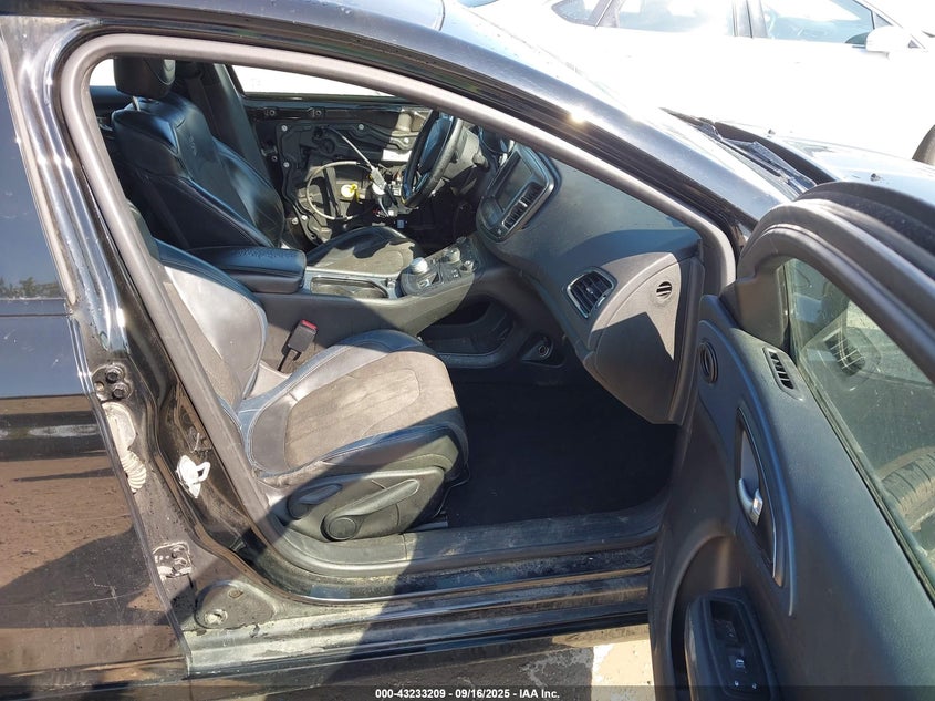 2015 CHRYSLER 200 S 1C3CCCBB7FN737071