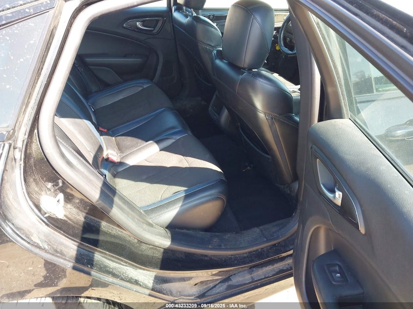 2015 CHRYSLER 200 S 1C3CCCBB7FN737071