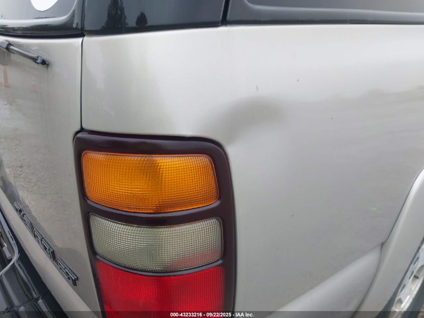 2005 Chevrolet Suburban 1500 Ls VIN: 3GNEC16Z15G187297 Lot: 43233216