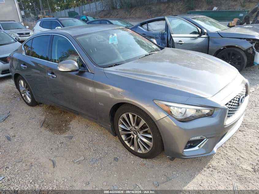 INFINITI Q50 3.0T LUXE