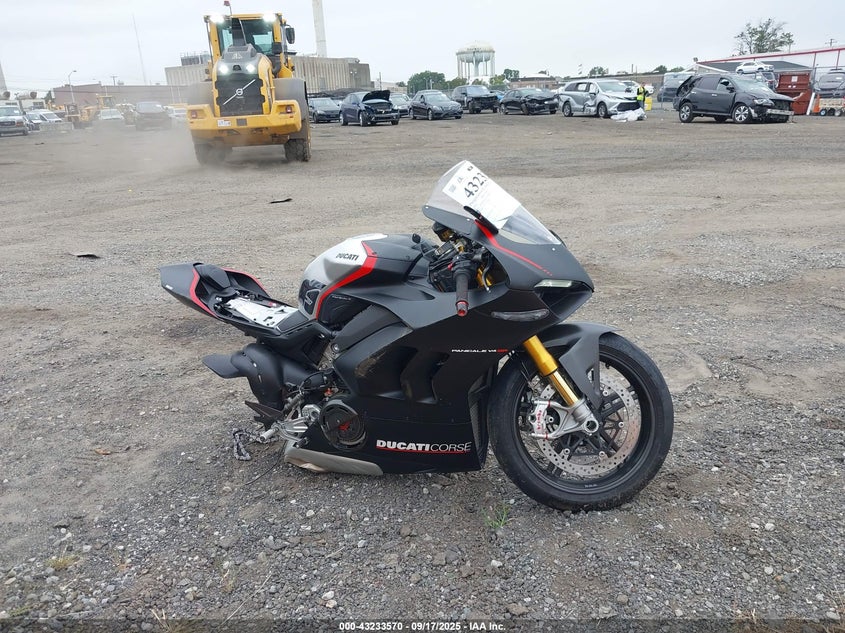 2021 Ducati Panigale V4/V4S/V4S Speciale VIN: ZDMDAGNW6MB001401 Lot: 43233570